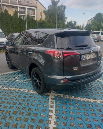 Toyota RAV4 cena 115000 przebieg: 132000, rok produkcji 2018 z Kraków małe 11